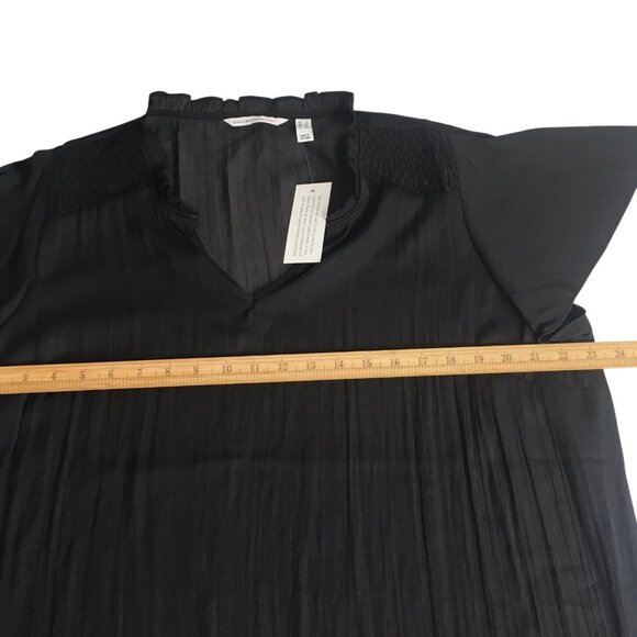 Isaac Mizrahi Live Shirt Womens 1X Black Ruffle V-Neck Smocked Shoulders Plus - Picture 11 of 16